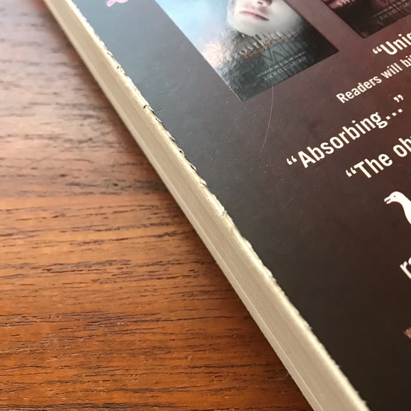 Vampire Academy 2 book bundle - Picture 6 of 9